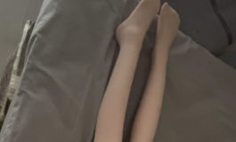 舔腿摸胸