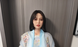 人造人21R媚娘穿上汉服