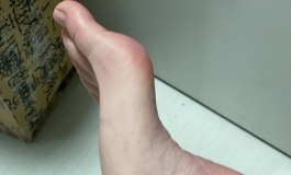 高仿真涂装的脚模