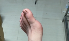 高仿真涂装的脚模