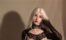 吸血鬼女王的古堡邀约