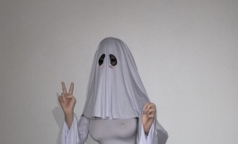 换了几套衣服，大家喜欢哪个，可以欣赏！