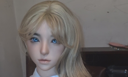 二月以来一直都在拍琉璃，这次换换口味，拍一下冰冷女生西风