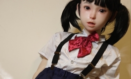 穿着制服小妹妹。