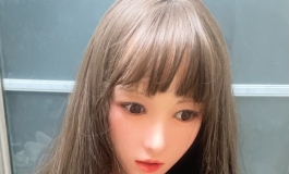 箱子里呆了两个月的小四出来放放风