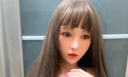 箱子里呆了两个月的小四出来放放风