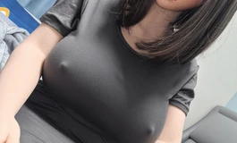 雨和猫娃娃分享