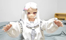 穿上新衣服的宝更加乖巧可爱