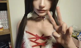 千岛和三目都好可爱，160的体型抱着确实舒服，但是买衣服好多尺码都不太合身