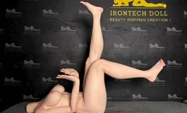 白里透红的奶子和肌肤！超绝美的混血少妇！