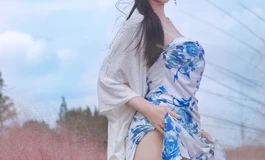 【颂英】粉黛海出逃记：青花国风美到路人追着合照！