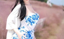 【颂英】粉黛海出逃记：青花国风美到路人追着合照！