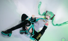 miku酱。。啃葱啃胖了！