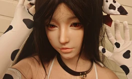 今日是赤木奶牛娘cos，两只硕大的奈子里似乎装着挤不完的牛奶！