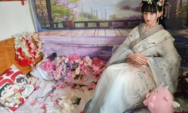 第四集 欧皇与梦贵妃 蜜月期桃花坞之行 山清水秀 桃花朵朵 梦贵妃褪去衣裳 风骚诱惑 太迷人了 评论祝福二字 即可！