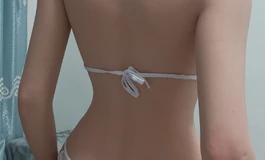 丝袜高跟，白色内衣