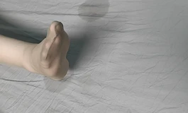 半个月没动，166硅胶身体出这么多油正常吗？