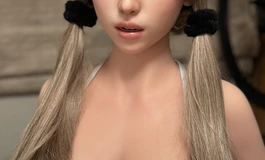 Real lady R11 頭雕 黑髮版本 和金髮版本 比較