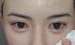 分享一个超简单帮娃娃化妆教程