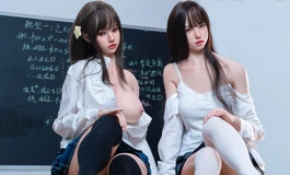 制服教室｜骨感莉娜 vs 健美依依