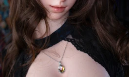 【萤火日记-葉兰】她回头的那一刻，我承认我破防了——这不就是我每天下班最想看到的