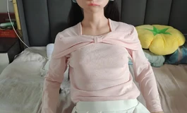今天的三号猫是草莓奶油巧克力味的