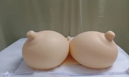 穿戴式硅胶巨乳乳摇第一期
