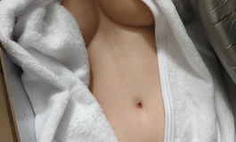 九新，身上没有磕碰的，也没有撕裂的
