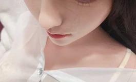 第一个胶妻，星辰娃娃