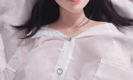 第一个胶妻，星辰娃娃