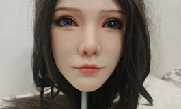 出一个头雕带皮纹机械口腔