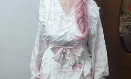 粉色可爱女仆顾小雨