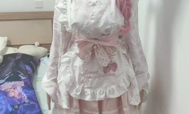 粉色可爱女仆顾小雨