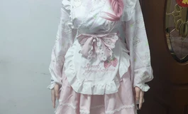粉色可爱女仆顾小雨