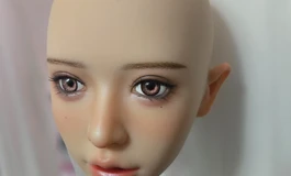 能定制妆容的镜华娃娃开箱