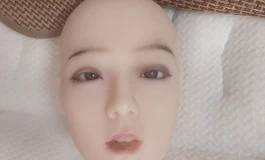 免费赠送软胶套发口头，因保存不当有发黄氧化等瑕疵。