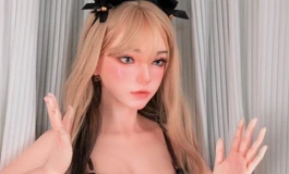 看着像成熟的少女偶像，但其实159cm