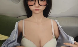 雨和猫，校花女友七七