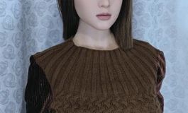 棕色拼接连衣裙女子，大家闺秀，光彩照人