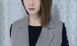 格子拼色裙女子，书香世家，气质非凡