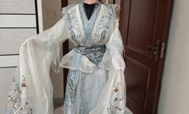 开箱贴有真人吗？